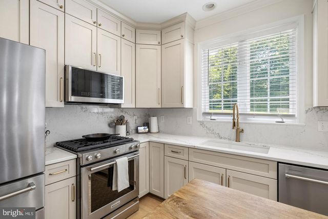 29 MAPLEWOOD DR, Stafford, VA 22554