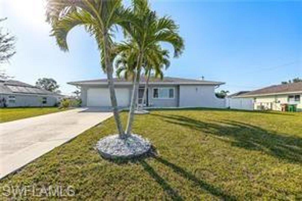 516 Retunda, Cape Coral, FL 33904