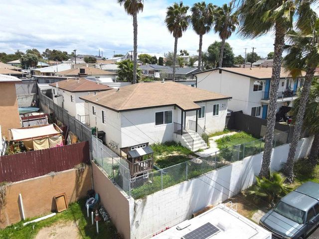 21 33 S 35th Street, San Diego, CA 92113