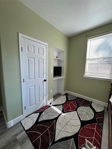 820 S Railroad Ave, Shepherd, TX 77371