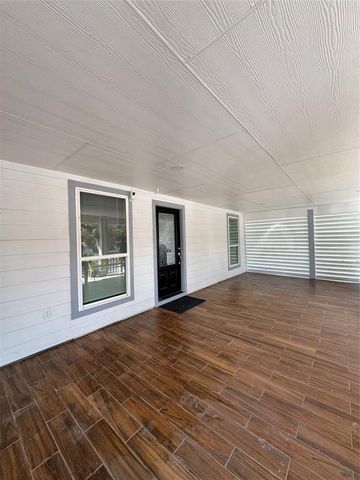 820 S Railroad Ave, Shepherd, TX 77371