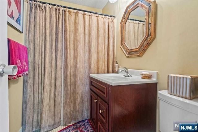 555 North Avenue 22R, Fort Lee, NJ 07024