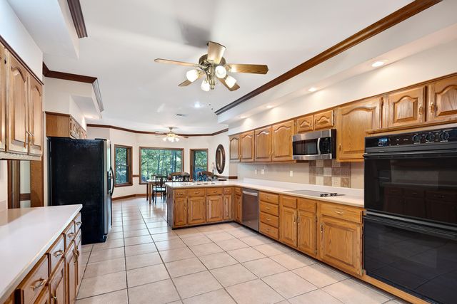 12965 WHISPERING PINES DR, Olive Branch, MS 38654