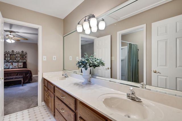 12965 WHISPERING PINES DR, Olive Branch, MS 38654