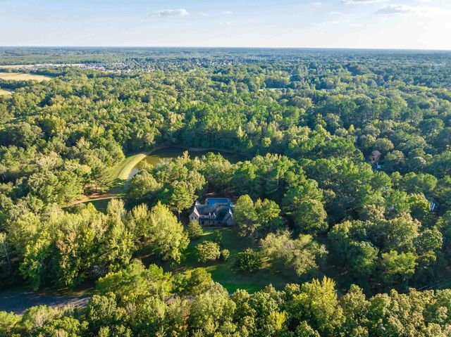 12965 WHISPERING PINES DR, Olive Branch, MS 38654