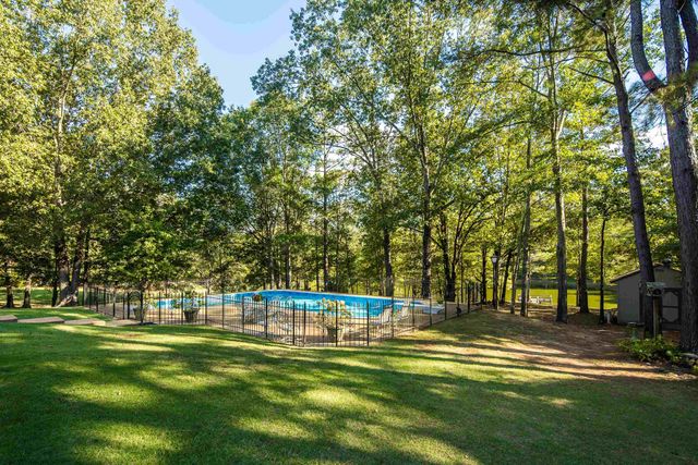 12965 WHISPERING PINES DR, Olive Branch, MS 38654