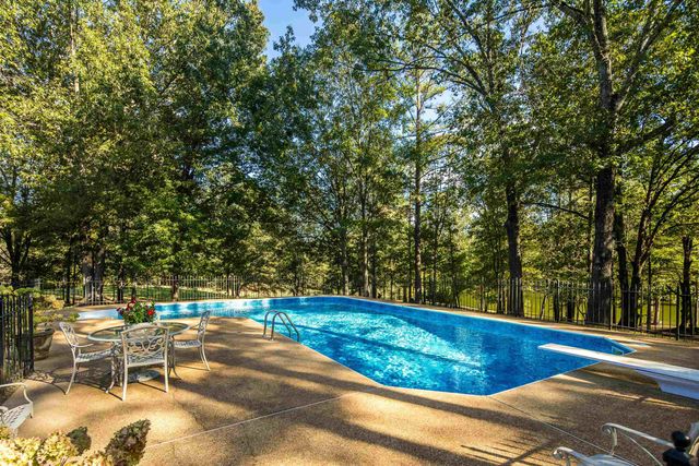 12965 WHISPERING PINES DR, Olive Branch, MS 38654