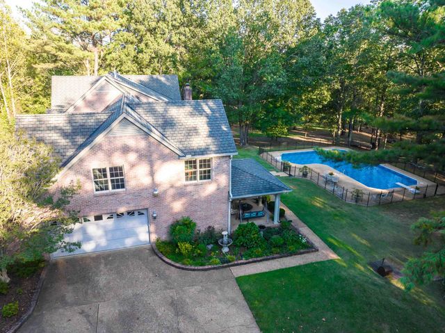 12965 WHISPERING PINES DR, Olive Branch, MS 38654