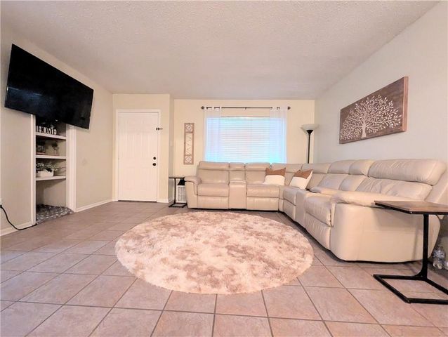 7233 Cherokee Trail W, Theodore, AL 36582