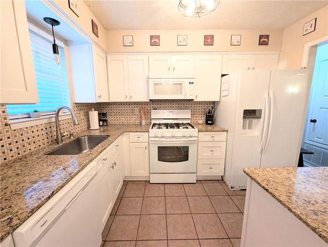 7233 Cherokee Trail W, Theodore, AL 36582
