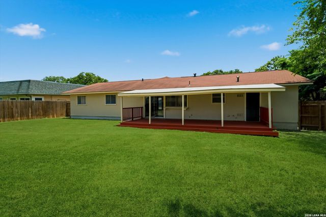 6835 TWIN LAKE DR, San Antonio, TX 78244