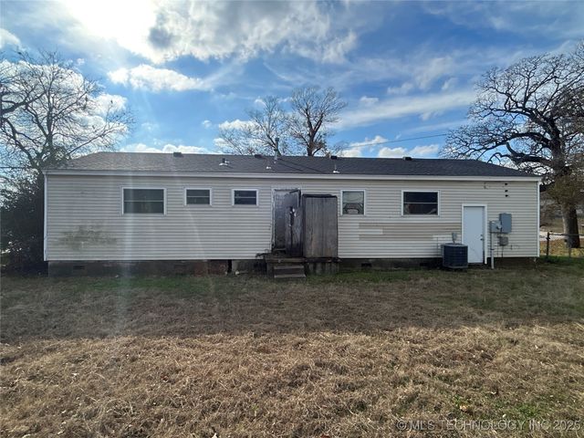 805 N Ash Avenue, Sand Springs, OK 74063