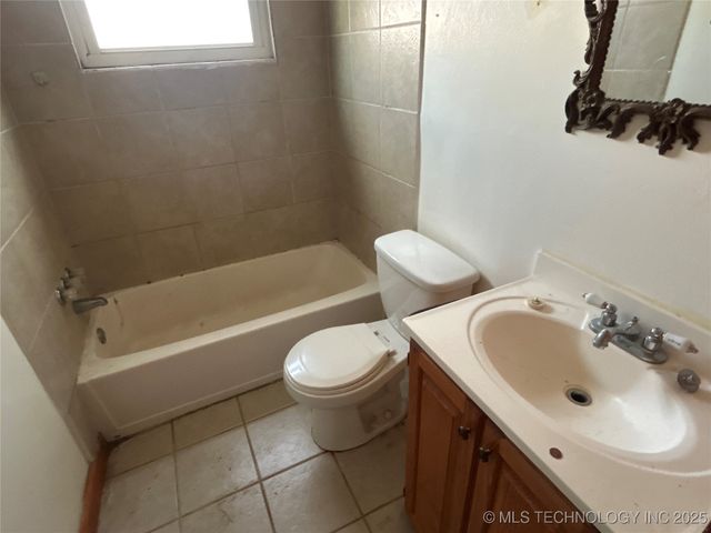 805 N Ash Avenue, Sand Springs, OK 74063