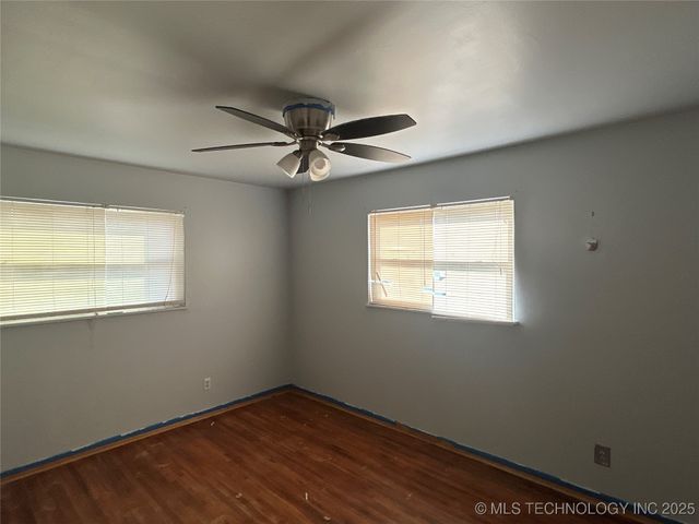 805 N Ash Avenue, Sand Springs, OK 74063