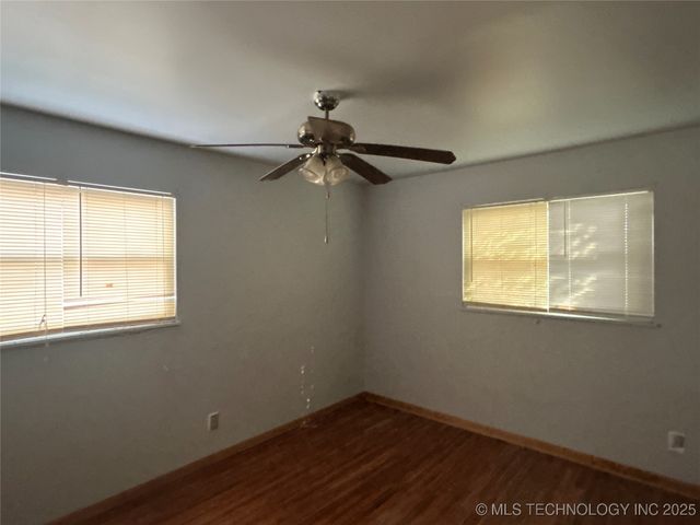 805 N Ash Avenue, Sand Springs, OK 74063