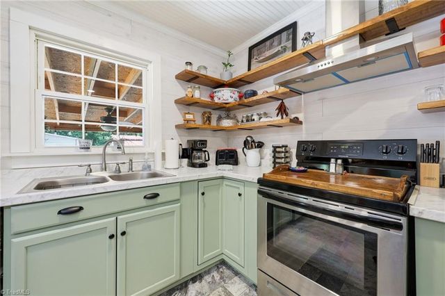 433 Belvue Drive, Mount Airy, NC 27030