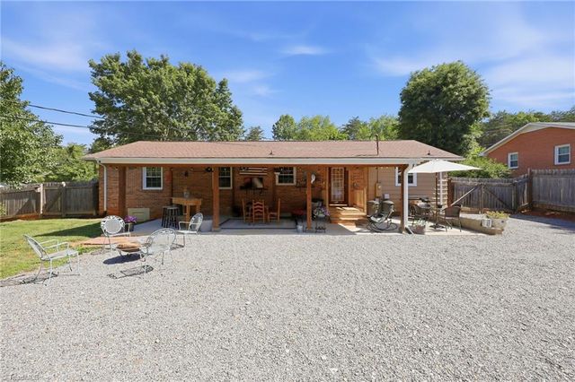 433 Belvue Drive, Mount Airy, NC 27030