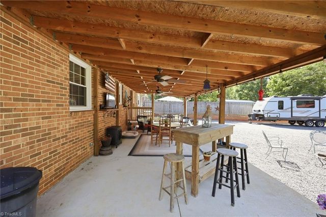 433 Belvue Drive, Mount Airy, NC 27030