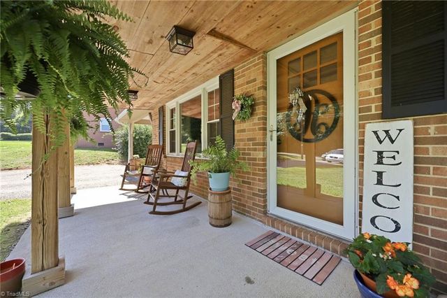 433 Belvue Drive, Mount Airy, NC 27030