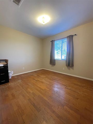 490 Cemetery Road, Coldspring, TX 77331