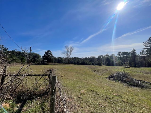 490 Cemetery Road, Coldspring, TX 77331