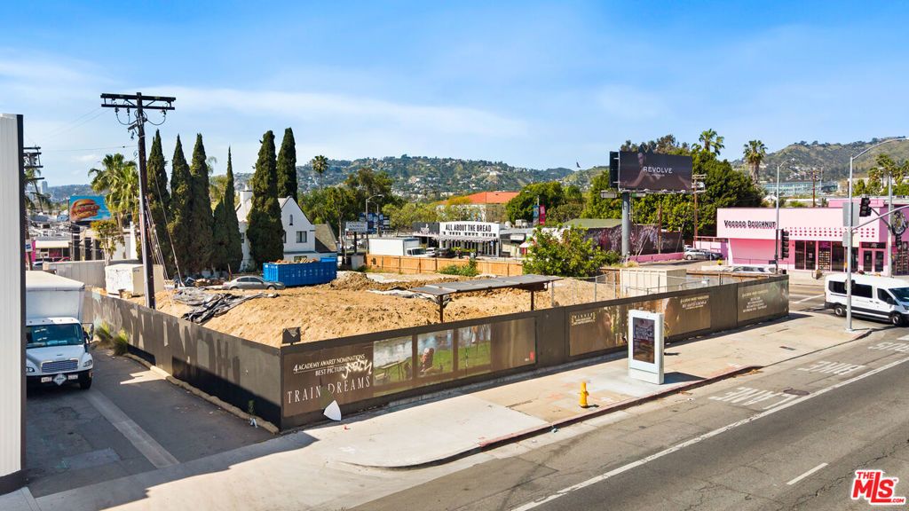 7100 - 7110 Melrose Avenue, Los Angeles, CA 90046 — exterior