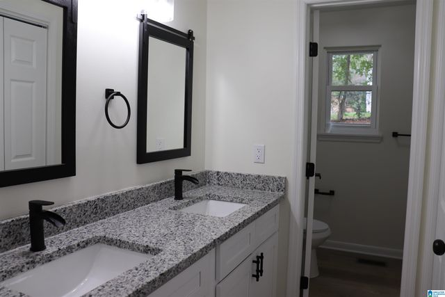 402 ADAMS AVENUE W, Oneonta, AL 35121