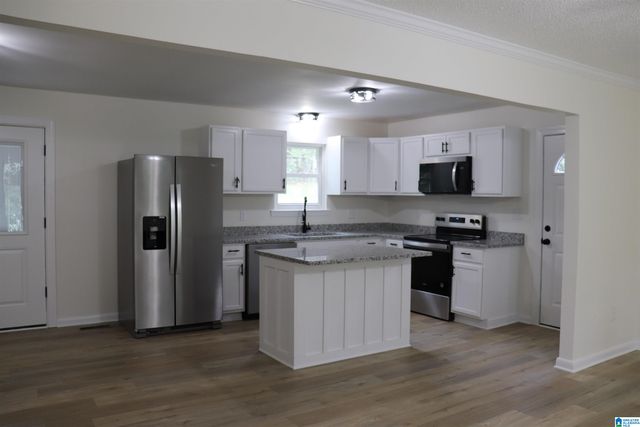 402 ADAMS AVENUE W, Oneonta, AL 35121