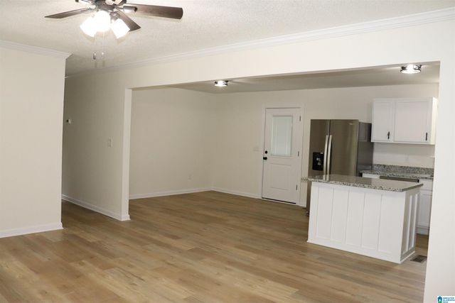 402 ADAMS AVENUE W, Oneonta, AL 35121