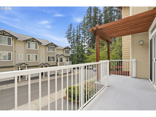 15430 Sw SPARROW Loop 105, Beaverton, OR 97007