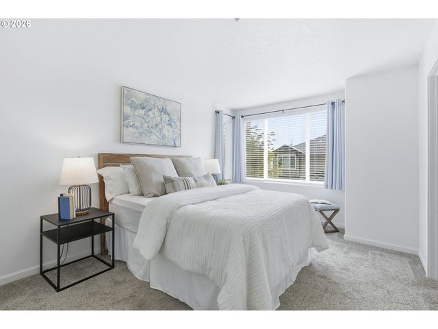 15430 Sw SPARROW Loop 105, Beaverton, OR 97007