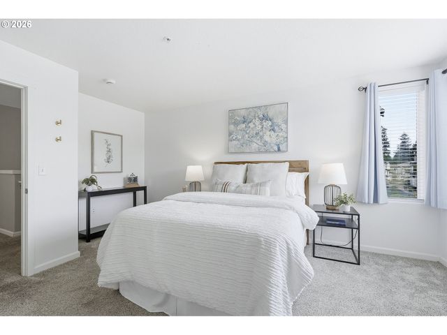 15430 Sw SPARROW Loop 105, Beaverton, OR 97007