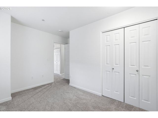 15430 Sw SPARROW Loop 105, Beaverton, OR 97007