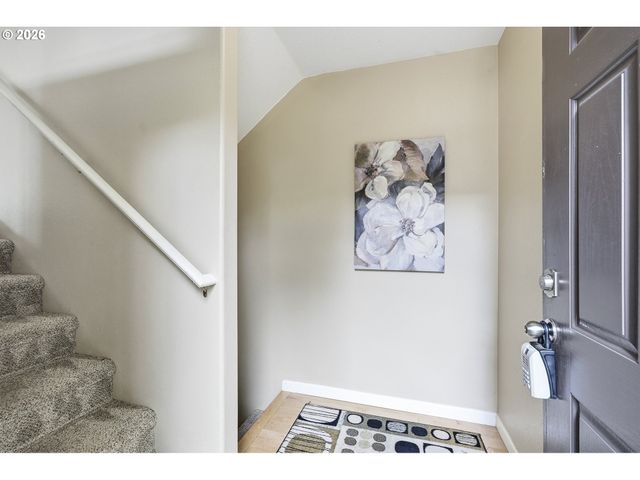 15430 Sw SPARROW Loop 105, Beaverton, OR 97007