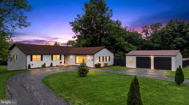 87 FIELDSTONE DR, Bunker Hill, WV 25413