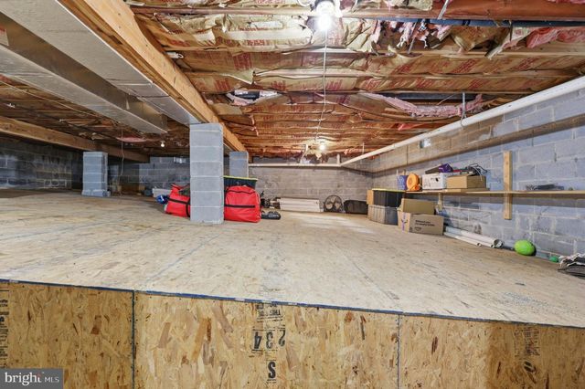 87 FIELDSTONE DR, Bunker Hill, WV 25413