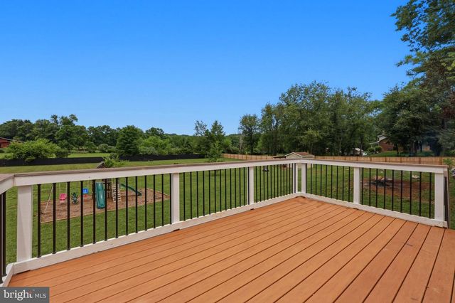 87 FIELDSTONE DR, Bunker Hill, WV 25413