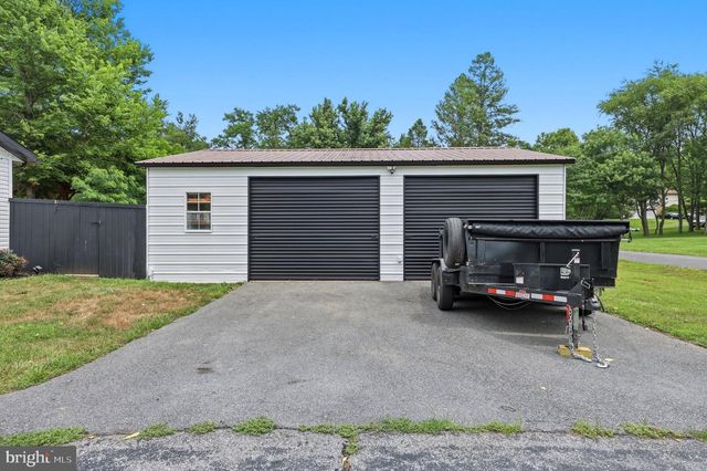 87 FIELDSTONE DR, Bunker Hill, WV 25413