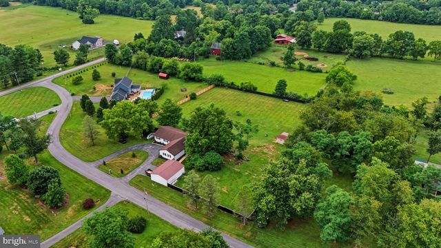 87 FIELDSTONE DR, Bunker Hill, WV 25413