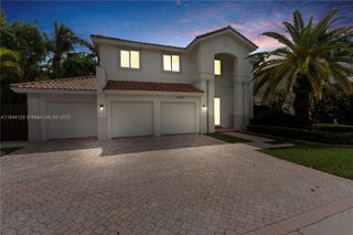 6498 NW 113th Pl, Doral, FL 33178