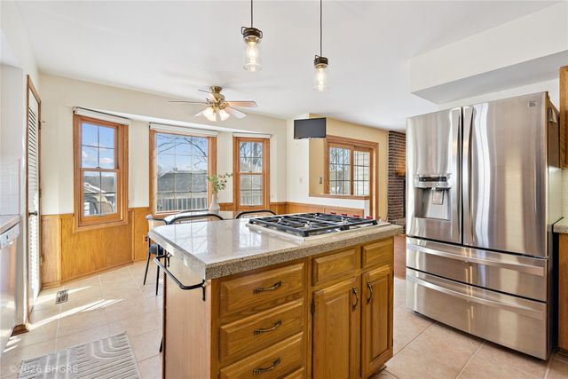 4325 98th Street, Urbandale, IA 50322