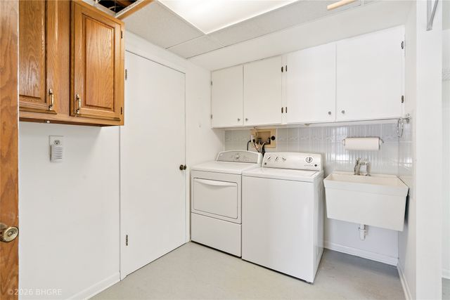 4325 98th Street, Urbandale, IA 50322