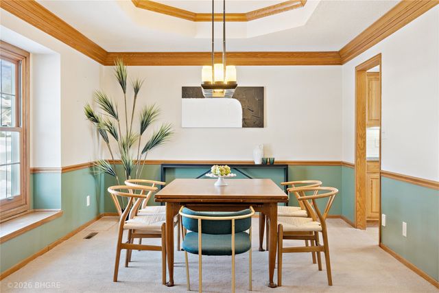 4325 98th Street, Urbandale, IA 50322