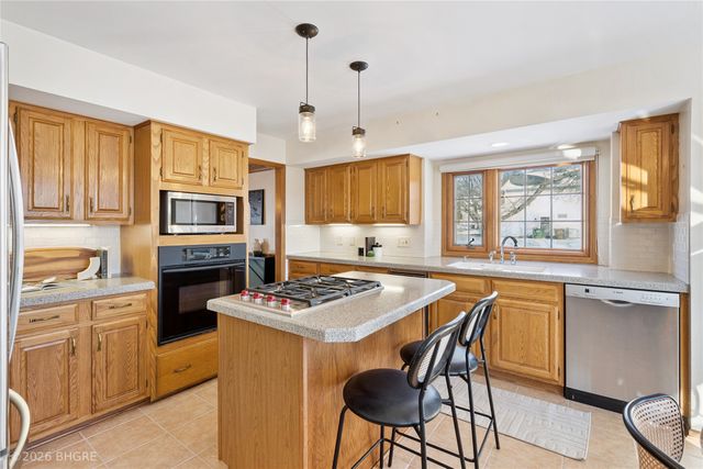 4325 98th Street, Urbandale, IA 50322