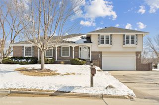 4325 98th Street, Urbandale, IA 50322