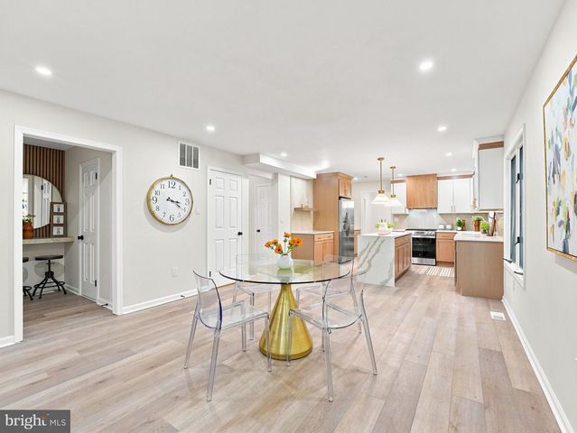 6 ASHBROOKE DR, Voorhees, NJ 08043