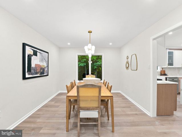 6 ASHBROOKE DR, Voorhees, NJ 08043