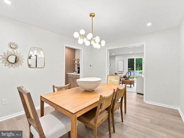 6 ASHBROOKE DR, Voorhees, NJ 08043