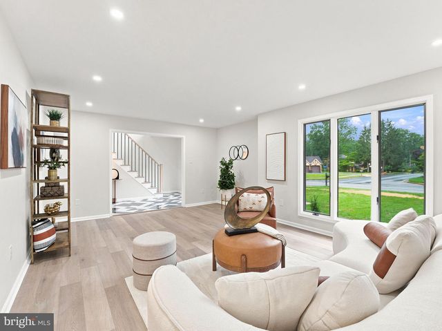 6 ASHBROOKE DR, Voorhees, NJ 08043