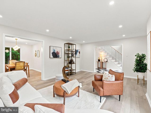 6 ASHBROOKE DR, Voorhees, NJ 08043